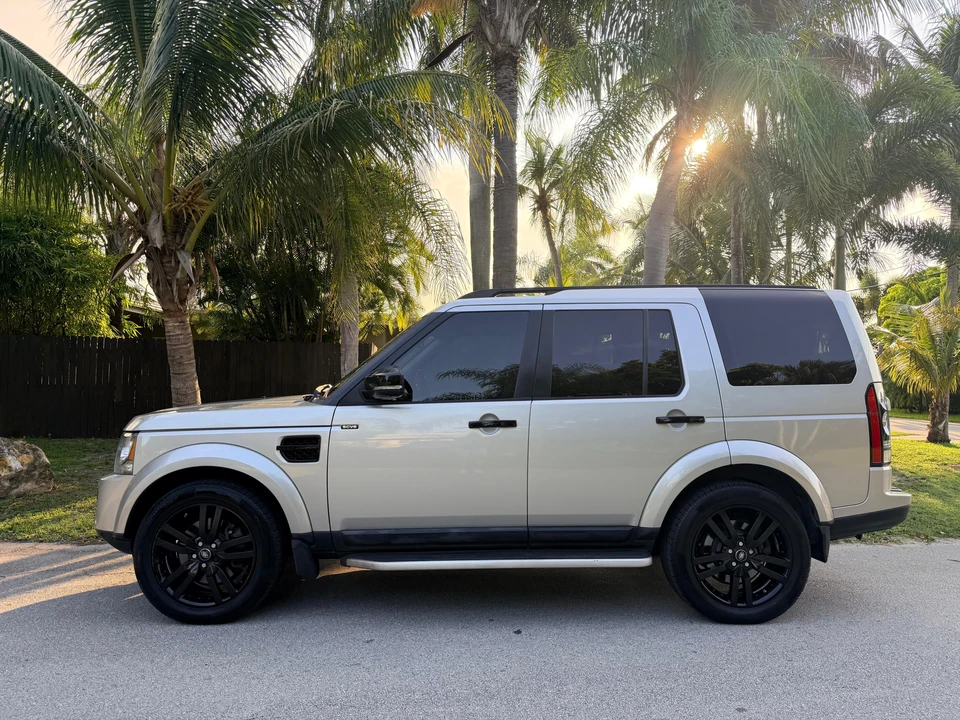 2016 Land Rover Discovery 4th Gen - Image 25 of 31