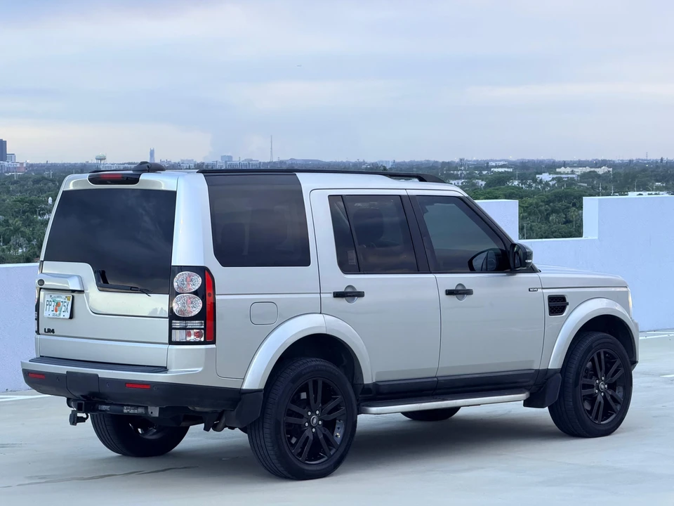 2016 Land Rover Discovery 4th Gen - Image 15 of 31