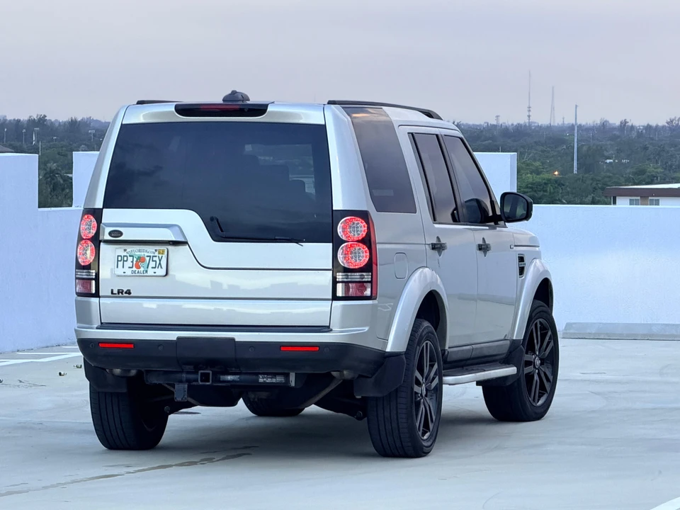 2016 Land Rover Discovery 4th Gen - Image 14 of 31