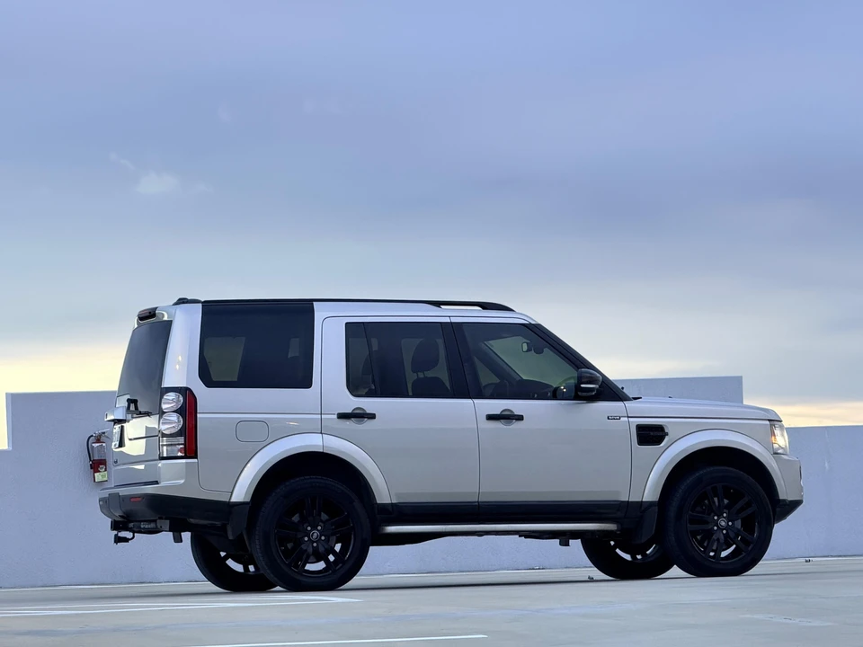 2016 Land Rover Discovery 4th Gen - Image 16 of 31