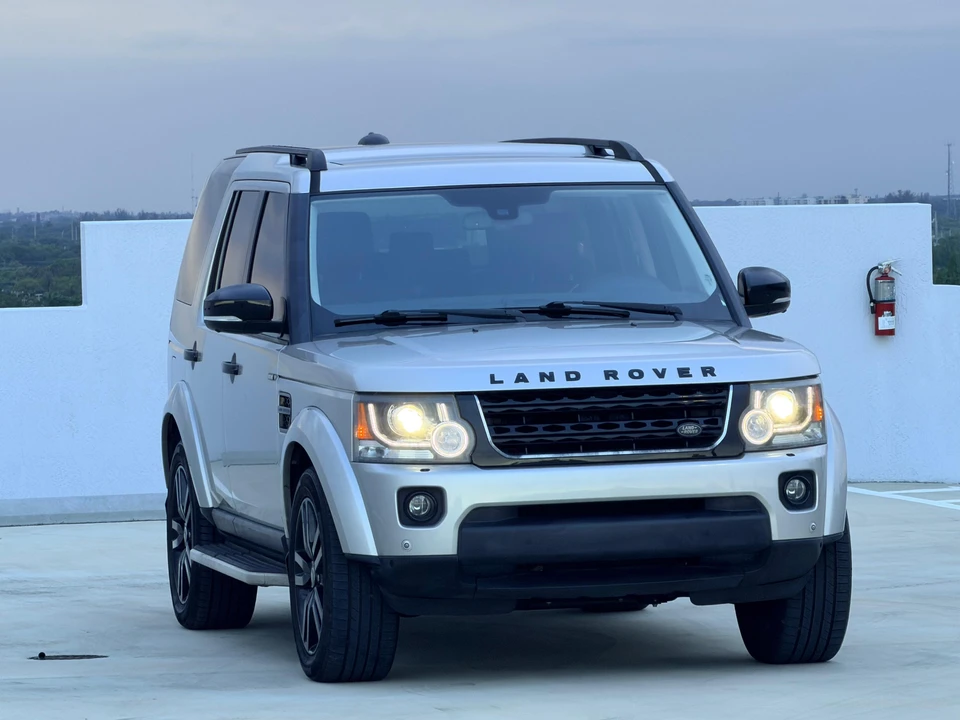 2016 Land Rover Discovery 4th Gen - Image 17 of 31
