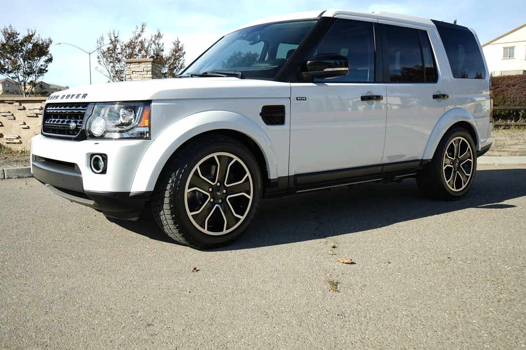 2016 Land Rover Discovery 4th Gen - Image 10 of 31