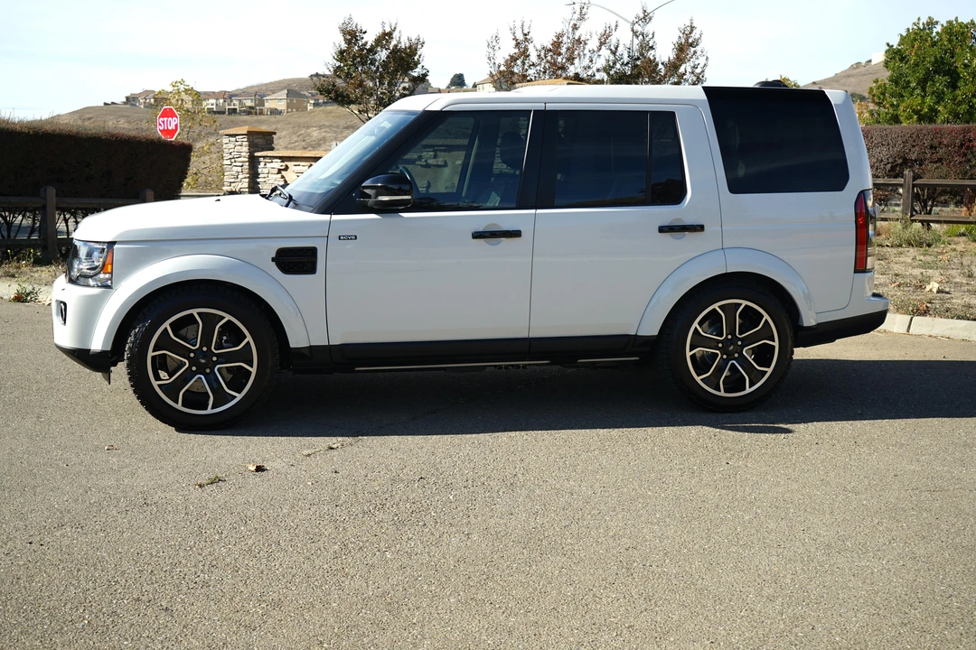2016 Land Rover Discovery 4th Gen - Image 13 of 31