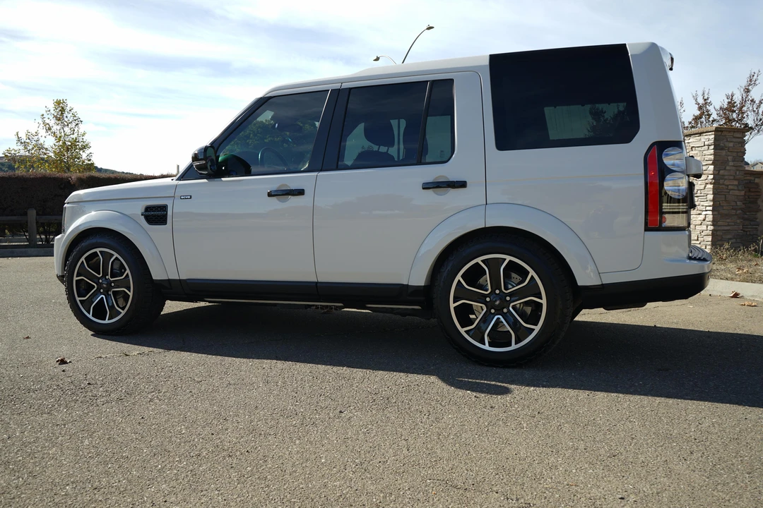 2016 Land Rover Discovery 4th Gen - Image 14 of 31