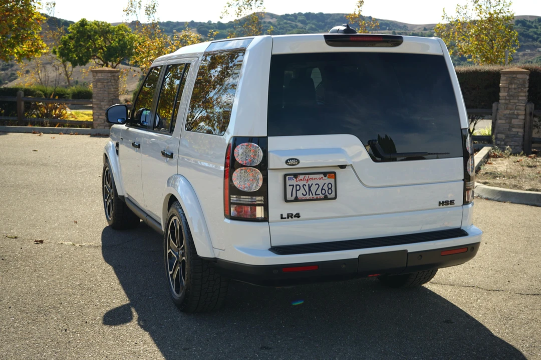 2016 Land Rover Discovery 4th Gen - Image 19 of 31