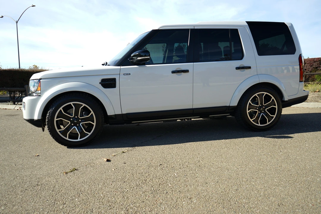 2016 Land Rover Discovery 4th Gen - Image 12 of 31