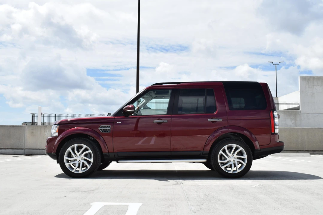 2016 Land Rover Discovery 4th Gen - Image 9 of 31