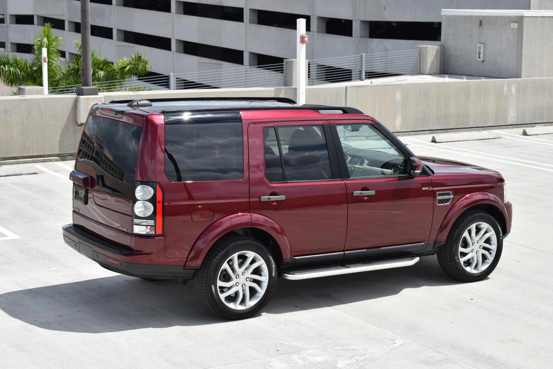 2016 Land Rover Discovery 4th Gen - Image 25 of 31