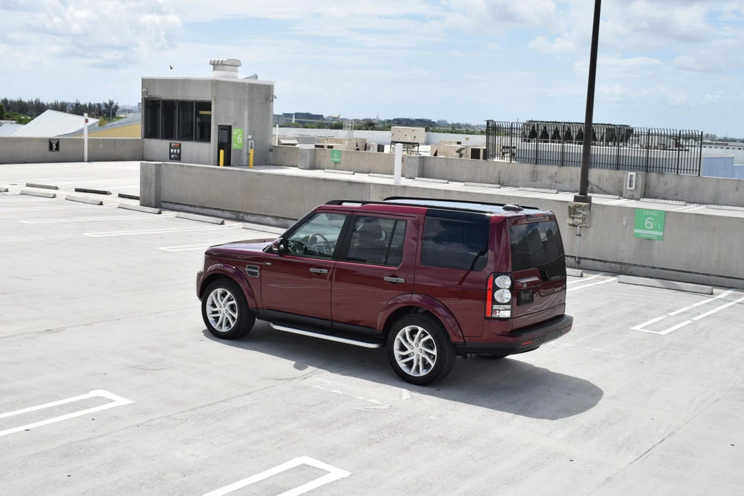 2016 Land Rover Discovery 4th Gen - Image 20 of 31