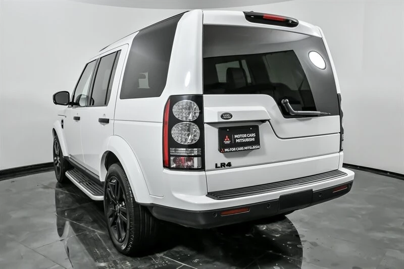 2016 Land Rover Discovery 4th Gen - Image 8 of 12
