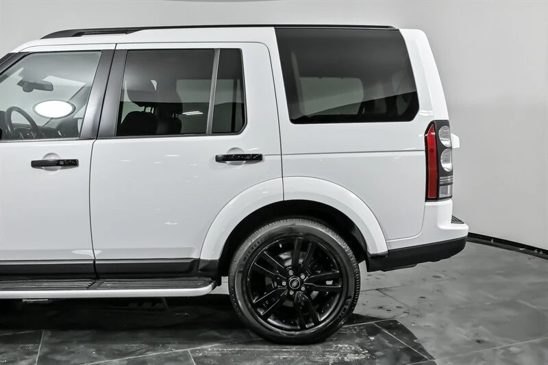 2016 Land Rover Discovery 4th Gen - Image 7 of 12