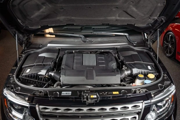 2016 Land Rover Discovery 4th Gen - Image 6 of 8