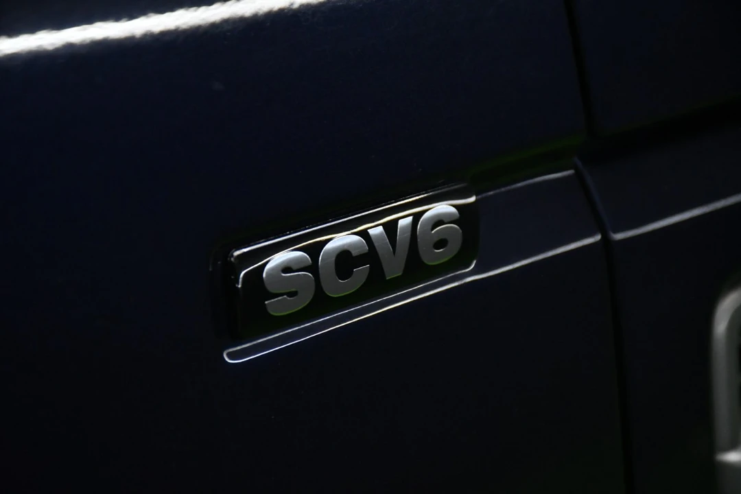 2016 Land Rover Discovery 4th Gen - Image 13 of 21