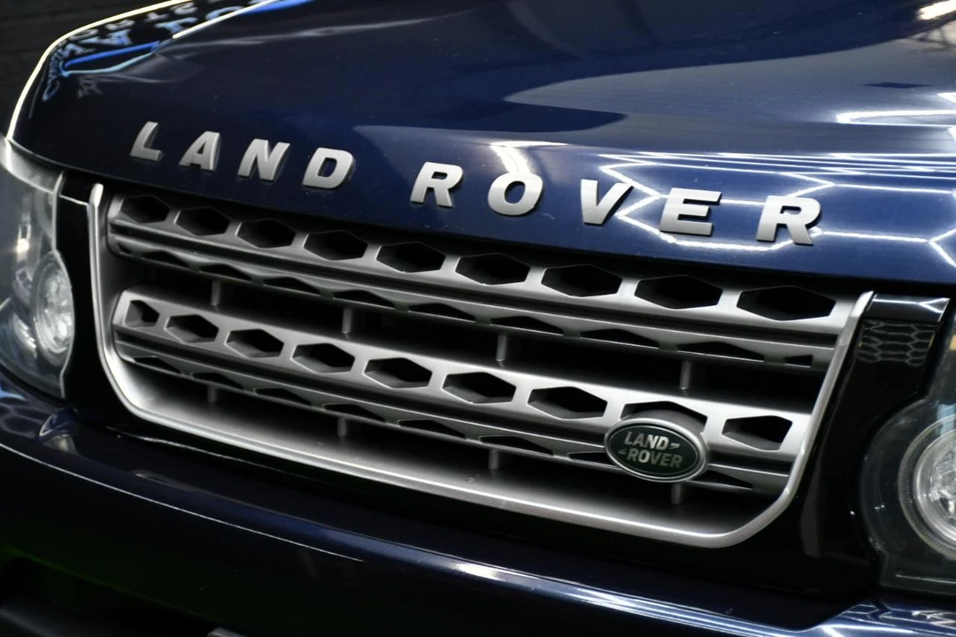 2016 Land Rover Discovery 4th Gen - Image 7 of 21