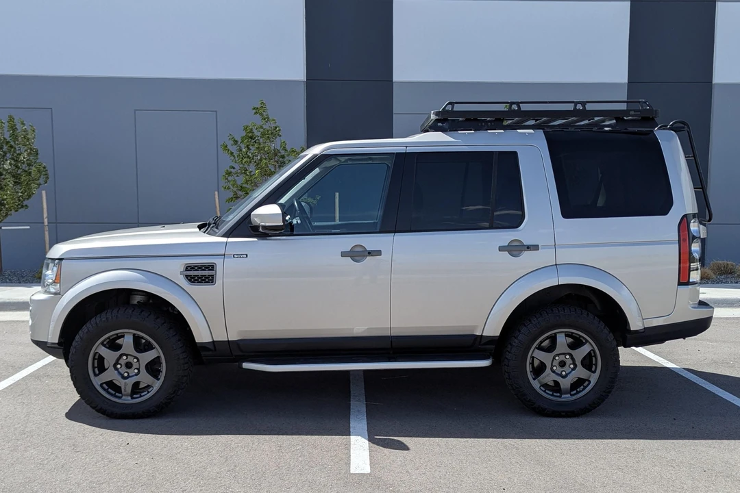 2016 Land Rover Discovery 4th Gen - Image 3 of 30