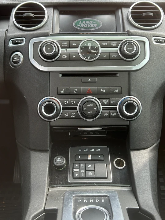 2016 Land Rover Discovery 4th Gen - Image 18 of 20