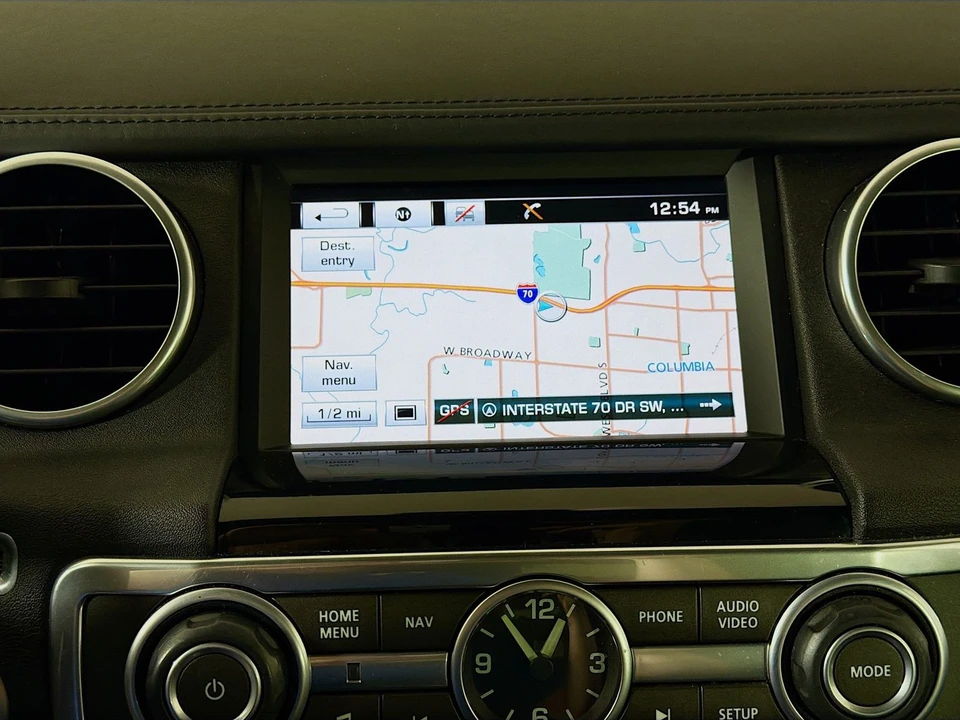 2016 Land Rover Discovery 4th Gen - Image 18 of 21