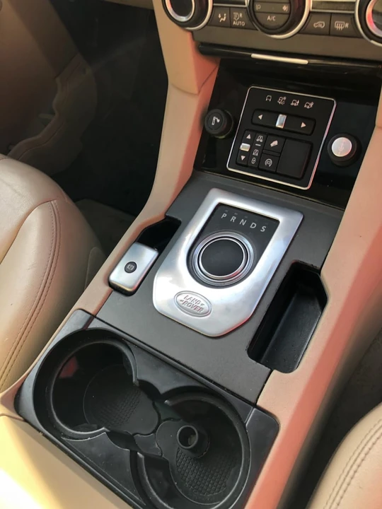2016 Land Rover Discovery 4th Gen - Image 10 of 18