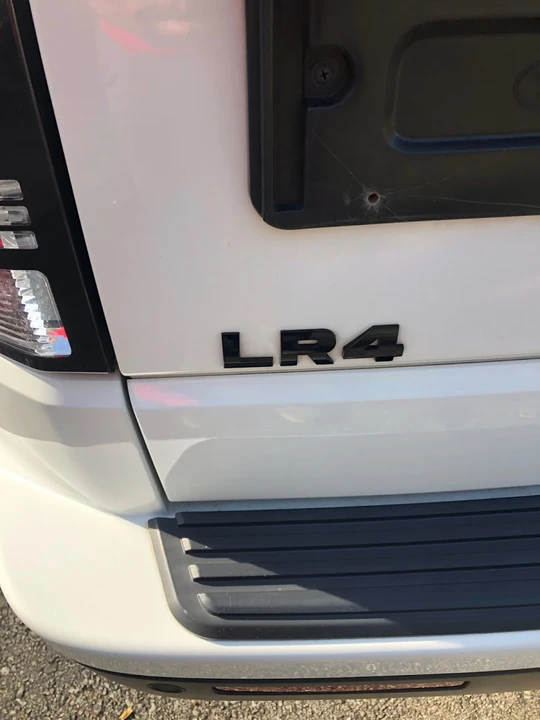2016 Land Rover Discovery 4th Gen - Image 9 of 18