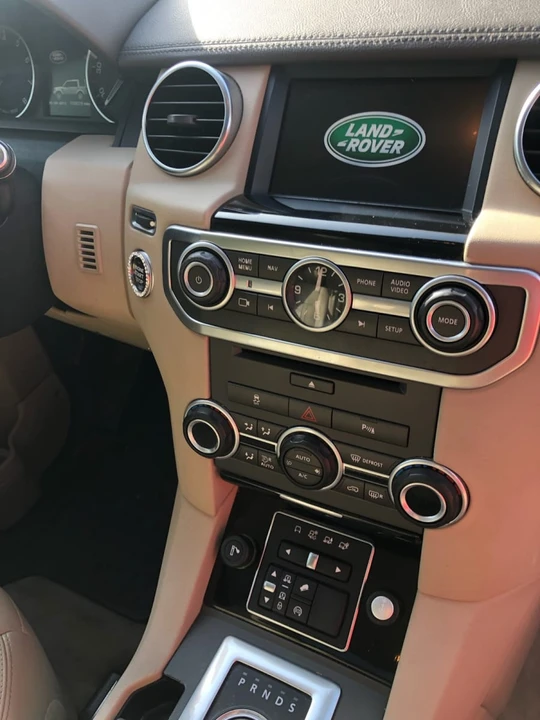 2016 Land Rover Discovery 4th Gen - Image 15 of 18