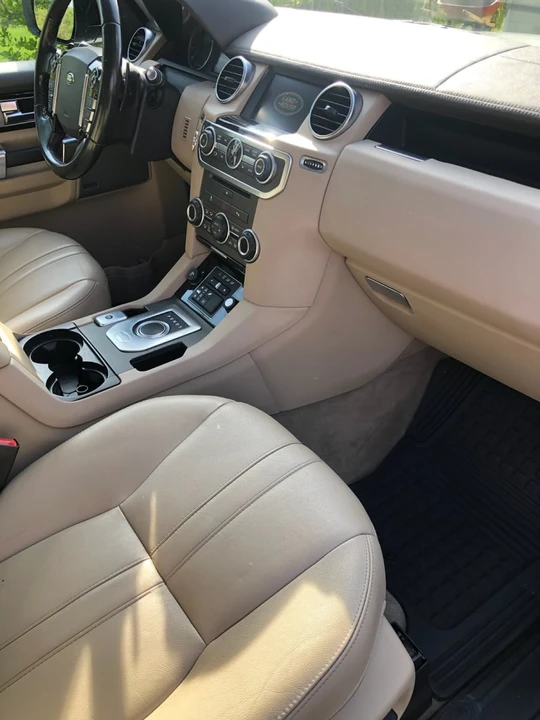 2016 Land Rover Discovery 4th Gen - Image 13 of 18