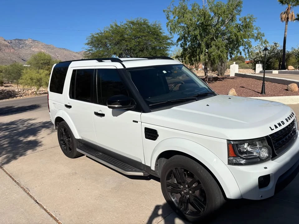 2016 Land Rover Discovery 4th Gen - Image 2 of 3