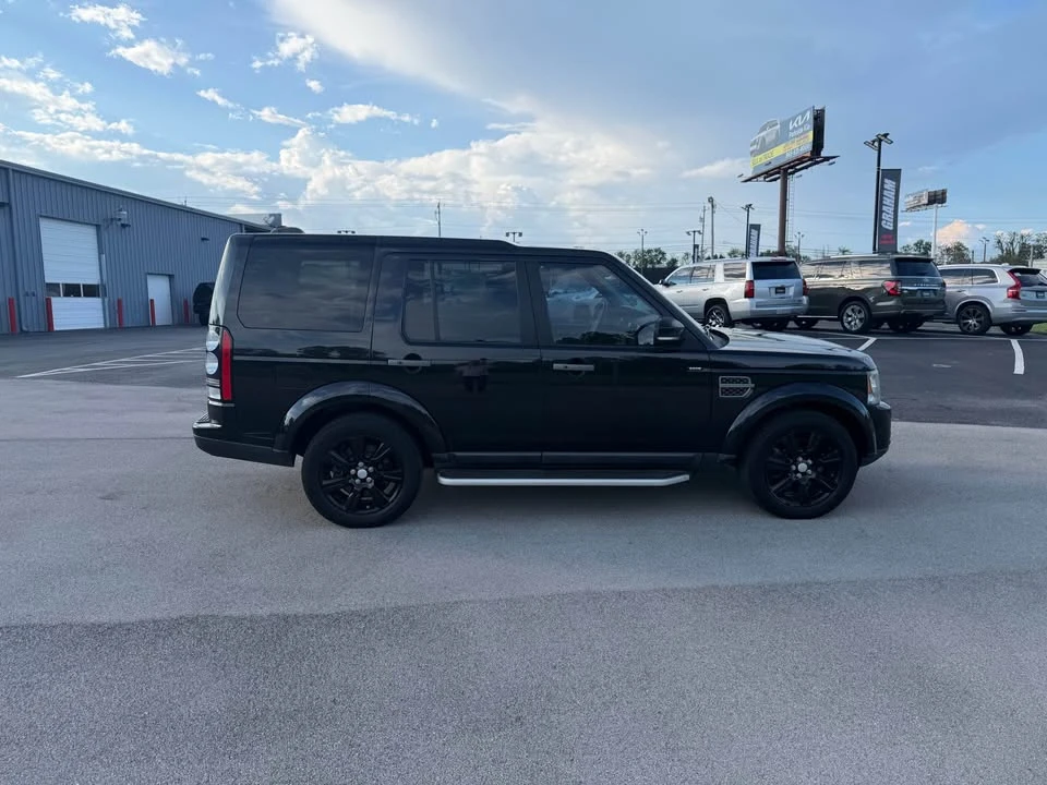 2016 Land Rover Discovery 4th Gen - Image 3 of 14