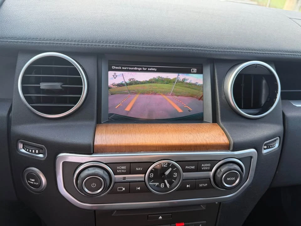 2016 Land Rover Discovery 4th Gen - Image 7 of 14