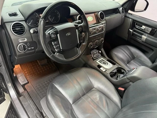 2016 Land Rover Discovery 4th Gen - Image 11 of 12
