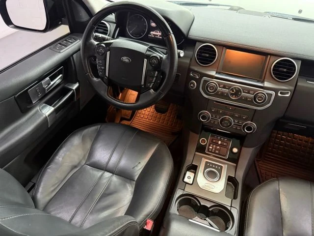 2016 Land Rover Discovery 4th Gen - Image 10 of 12