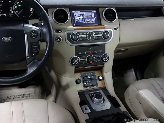 2016 Land Rover Discovery 4th Gen - Image 16 of 21