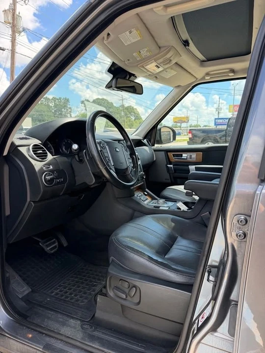 2016 Land Rover Discovery 4th Gen - Image 9 of 10