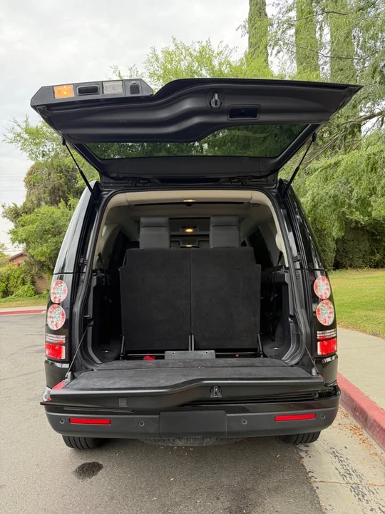 2016 Land Rover Discovery 4th Gen - Image 8 of 19
