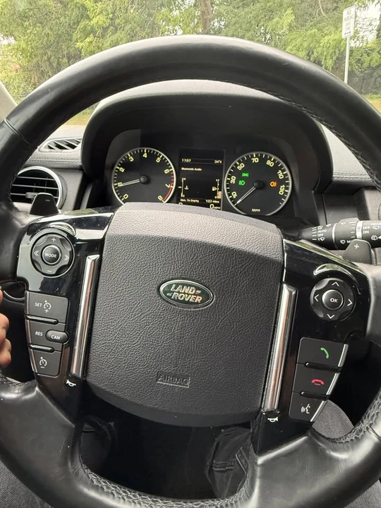 2016 Land Rover Discovery 4th Gen - Image 16 of 19