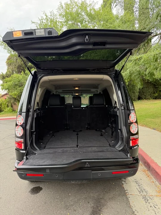 2016 Land Rover Discovery 4th Gen - Image 9 of 19