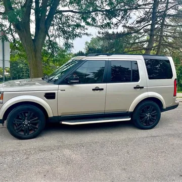 2016 Land Rover LR4 HSE Lux
