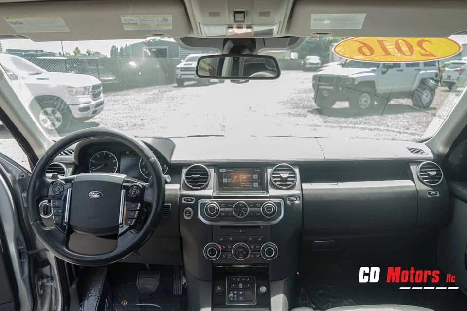 2016 Land Rover Discovery 4th Gen - Image 19 of 20