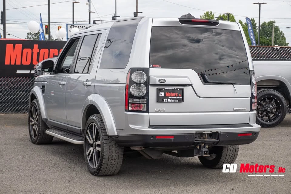 2016 Land Rover Discovery 4th Gen - Image 7 of 20