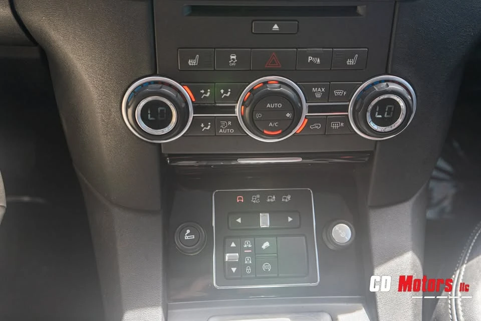 2016 Land Rover Discovery 4th Gen - Image 14 of 20