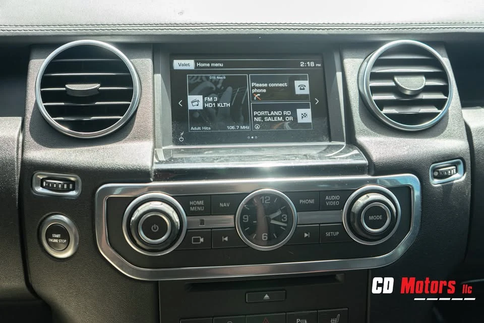 2016 Land Rover Discovery 4th Gen - Image 13 of 20