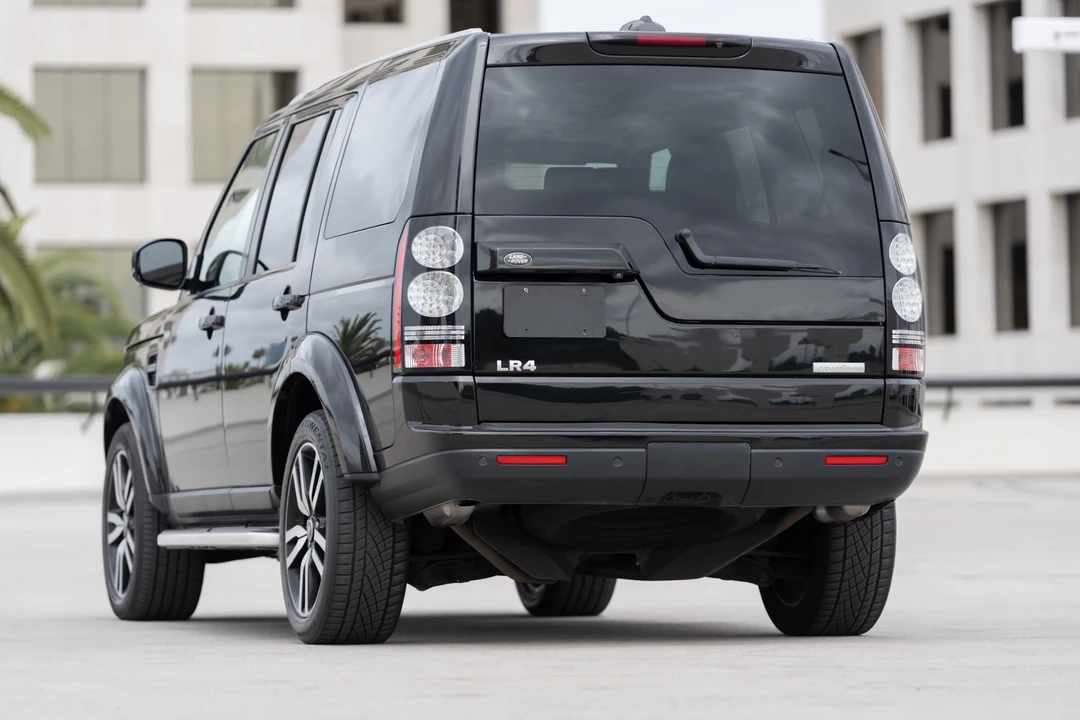 2016 Land Rover Discovery 4th Gen - Image 17 of 31