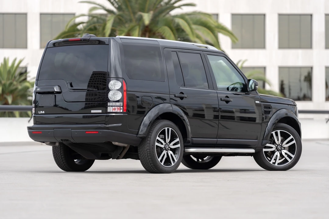 2016 Land Rover Discovery 4th Gen - Image 13 of 31