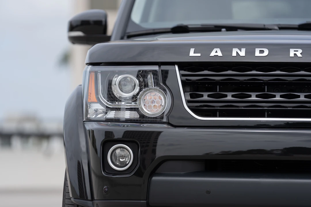 2016 Land Rover Discovery 4th Gen - Image 25 of 31