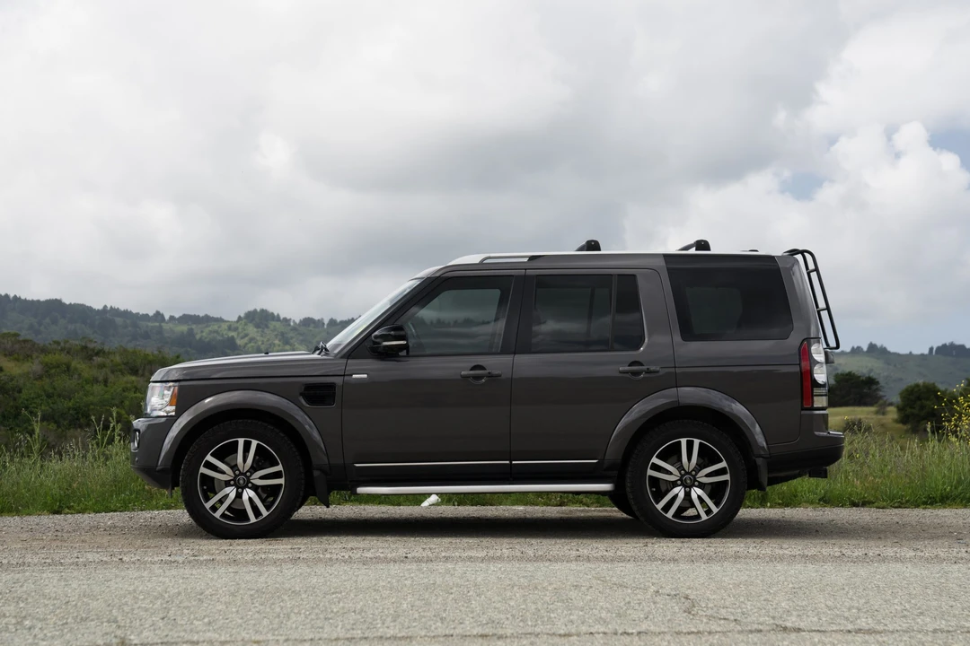 2016 Land Rover Discovery 4th Gen - Image 9 of 31