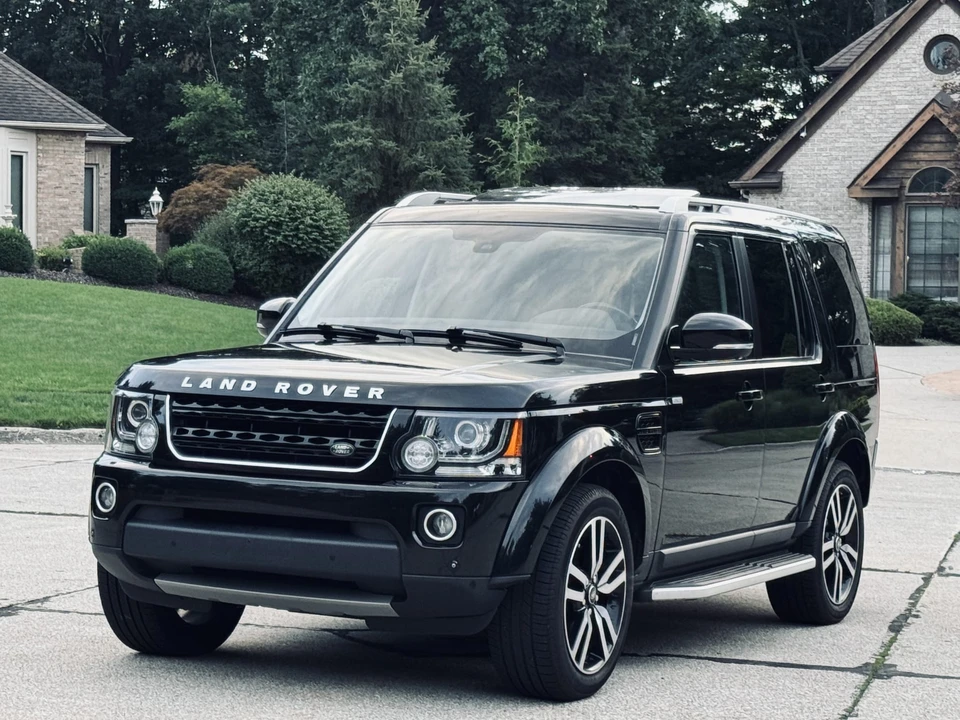 2016 Land Rover Discovery 4th Gen - Image 4 of 31
