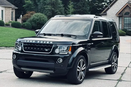 2016 Land Rover LR4 Landmark Edition
