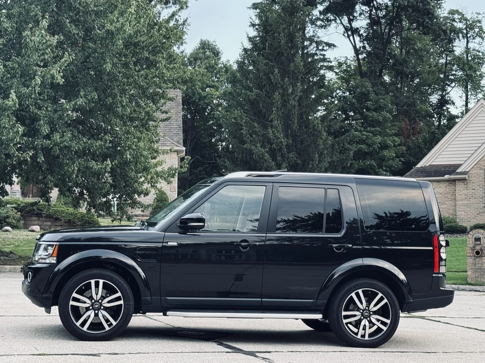 2016 Land Rover Discovery 4th Gen - Image 9 of 31
