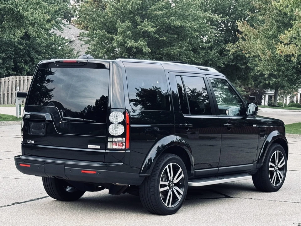 2016 Land Rover Discovery 4th Gen - Image 21 of 31