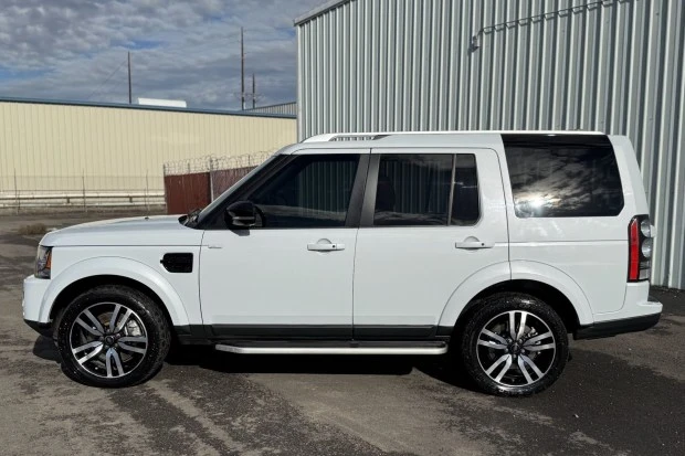 2016 Land Rover Discovery 4th Gen - Image 3 of 8