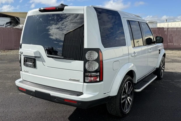 2016 Land Rover Discovery 4th Gen - Image 2 of 8
